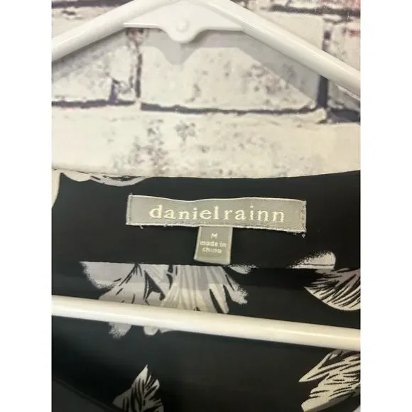 Black cream Daniel Rainn 3/4 sleeve floral blouse top shirt women's size medium - Picture 3 of 6